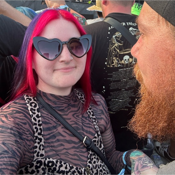 Meet your Posher, Lizzy - Picture 1 of 4